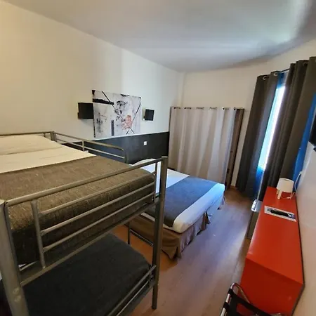 Brit Colbert Hotell