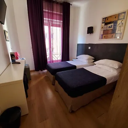Brit Colbert Hotell