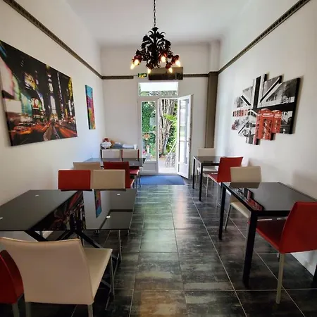 Brit Colbert Antibes