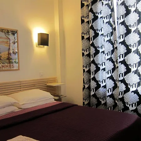 Hotel Brit Colbert 3*