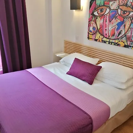 Szálloda Brit Colbert