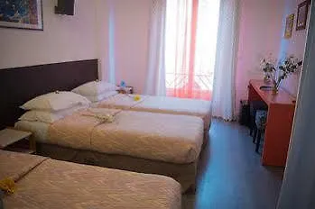 Brit Colbert Szálloda 3*