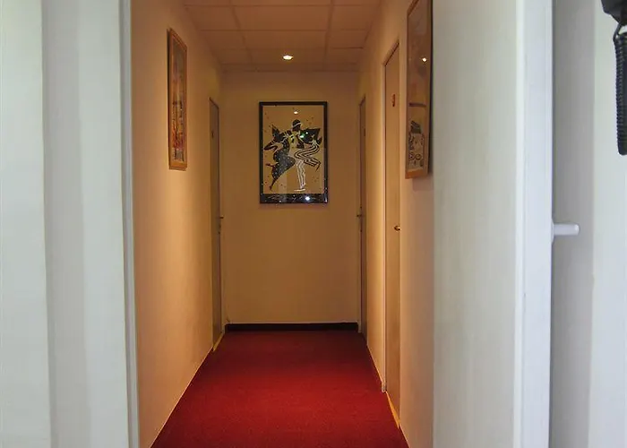 Brit Colbert アンティーブ